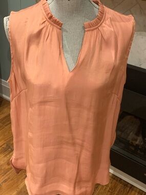 Cream Sleeveless Split-Neck Women's Top in Peach